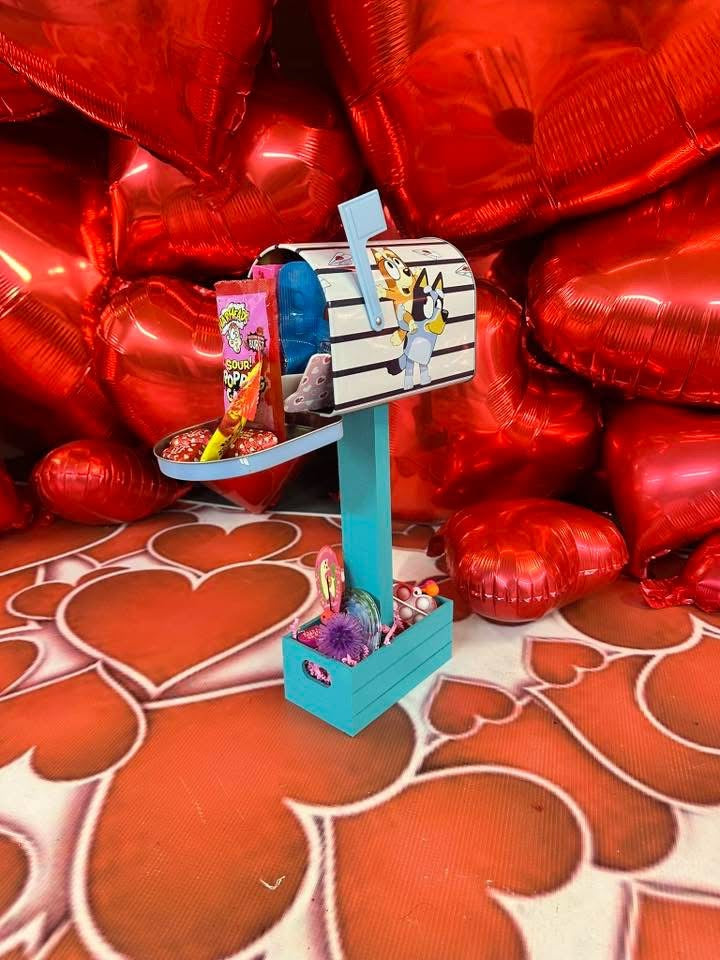 Custom mailbox vday basket